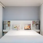 FLH Baixa-Chiado Library Loft
